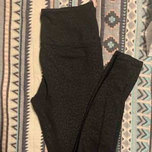 Zyia Leopard leggings